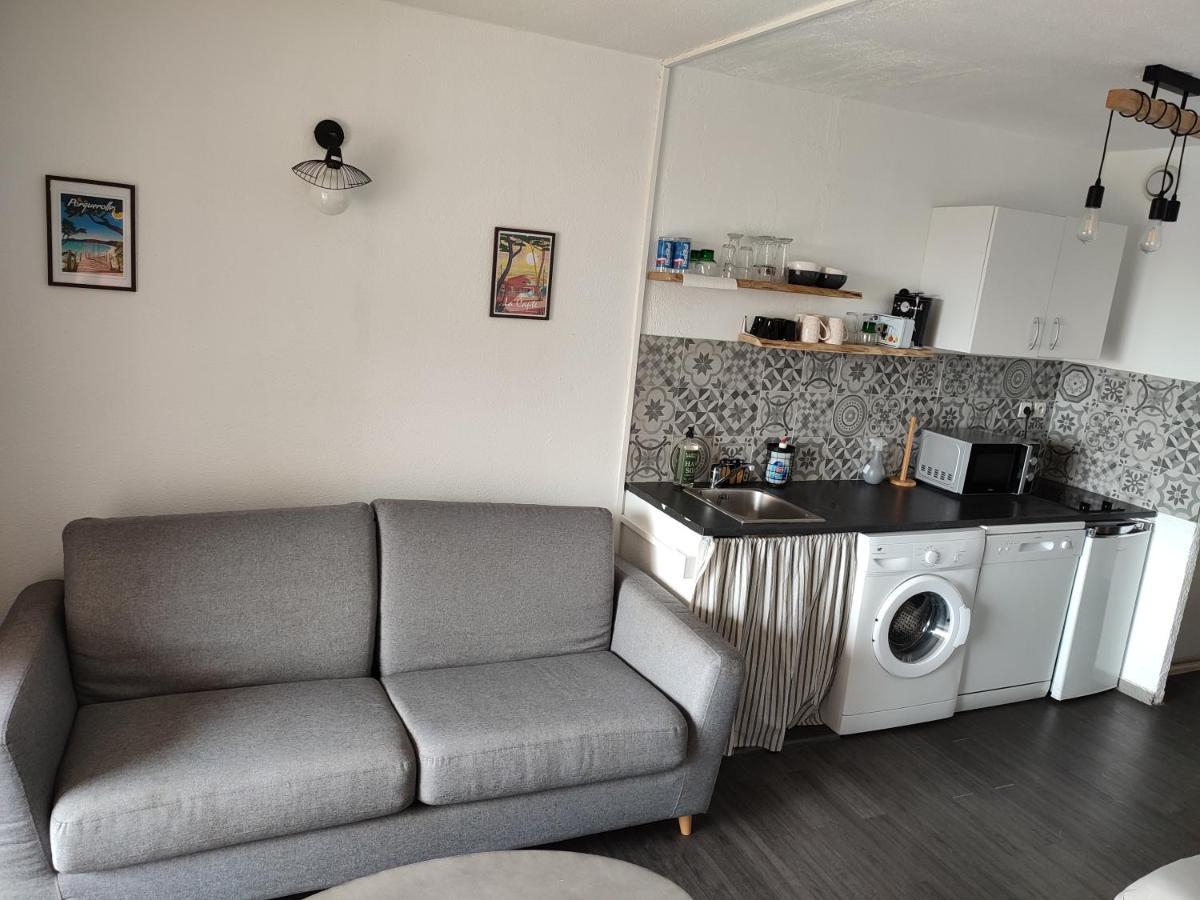 Studio 4 Personnes Avec Vue Sur Le Port Hyeres Exterior photo